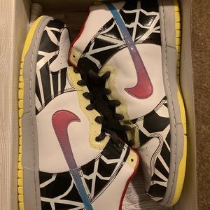 Nike Thrashin’ Dunks